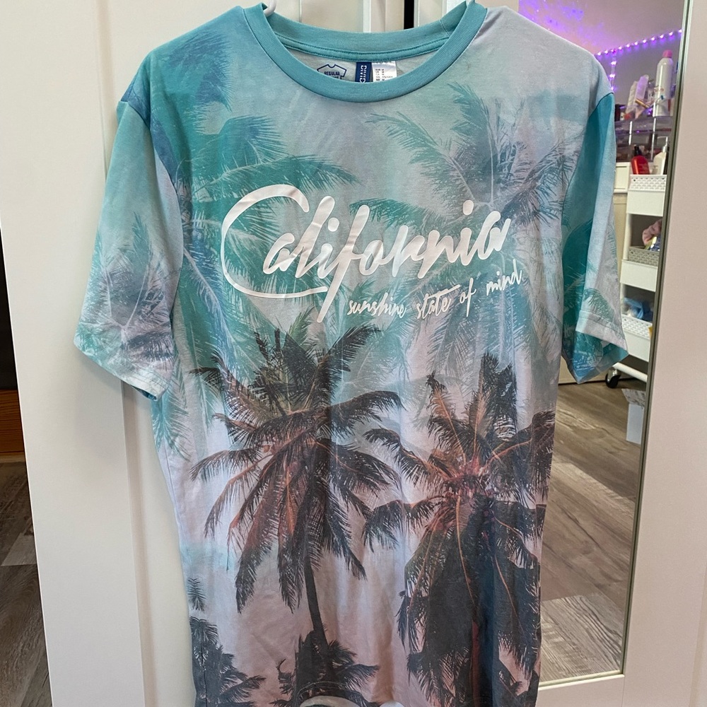 Graphic tropical t-shirt